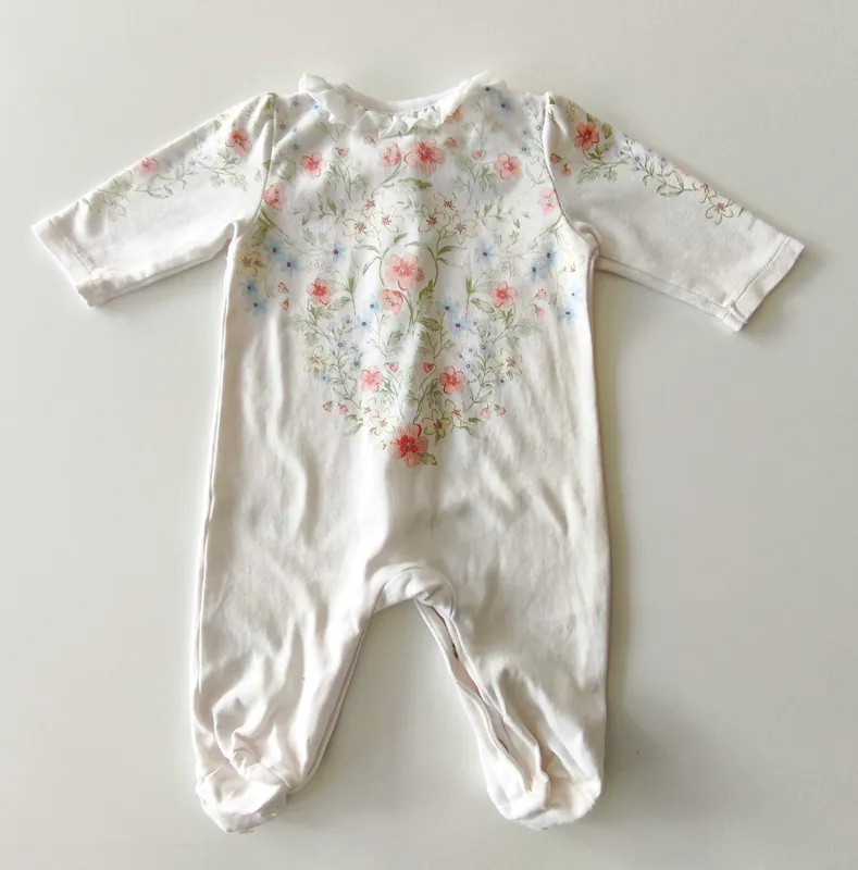 Enterito. little me. talle 3 meses.