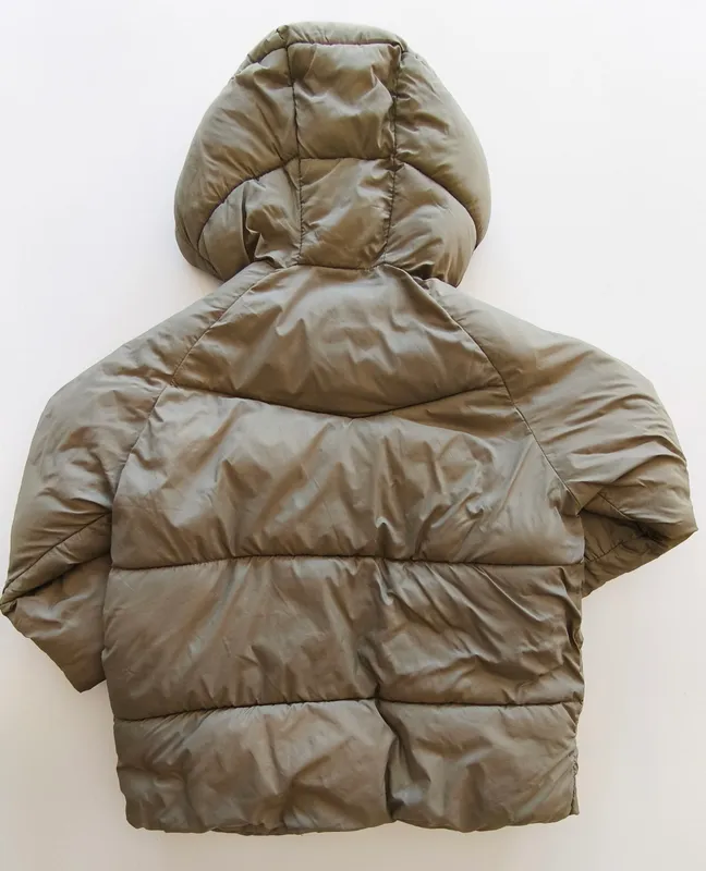 Campera. zara. talle 4 - 5.