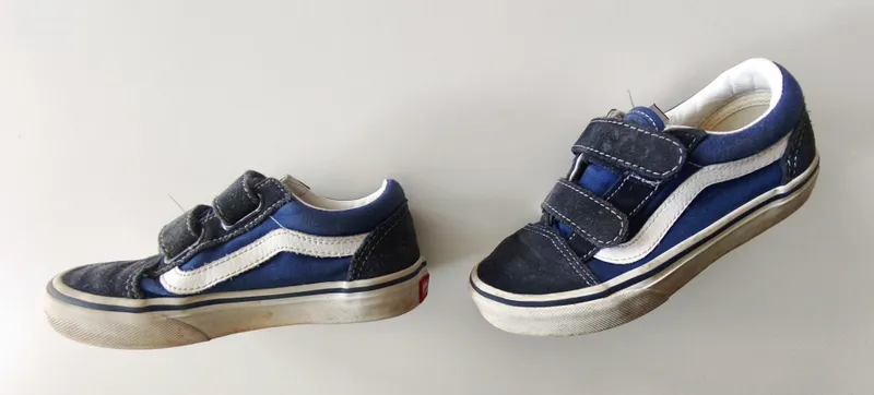 Championes. vans. talle 30 eur.