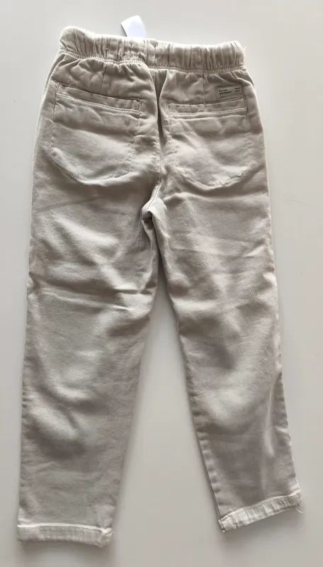 Pantalón. zara. talle 6.