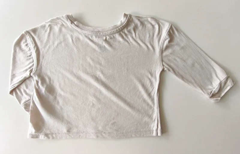 Remera manga larga. bas. talle 4.