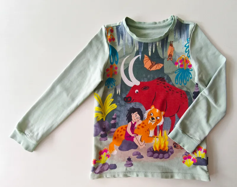 Remera manga larga. jakoo. talle 5 - 6.