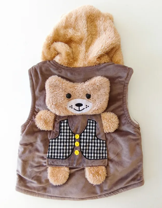 Chaleco con capucha de peluche. talle 3-4.