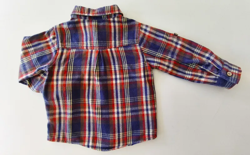 Camisa manga larga. mom&bab. talle 24 meses.