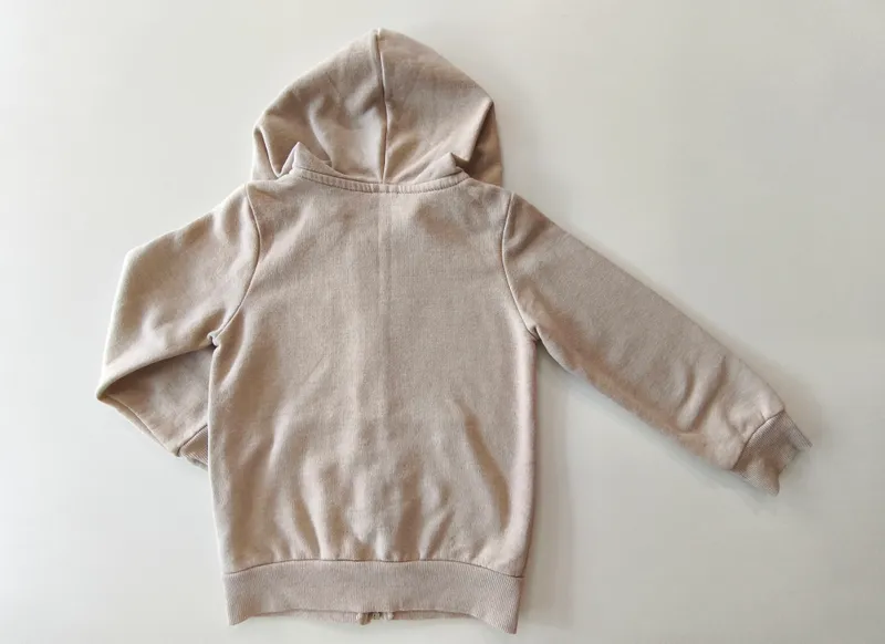 Campera deportiva. talle 4.