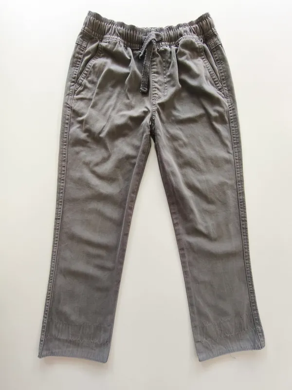 Pantalón. h&g. talle 6.
