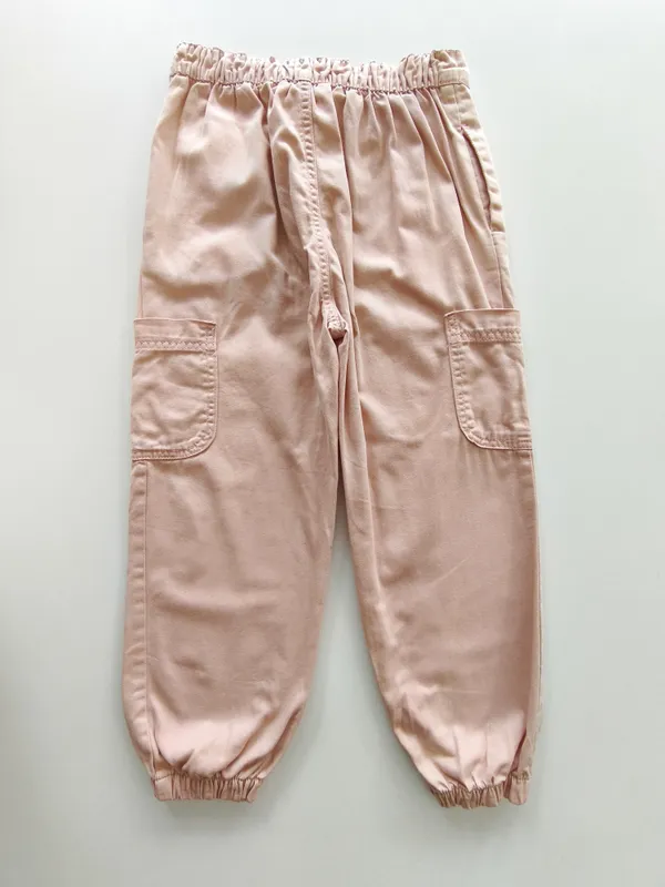 Pantalón. bas. talle 8.