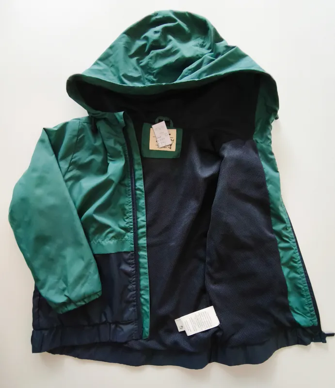 Campera. fuzarka. talle 5 - 6.