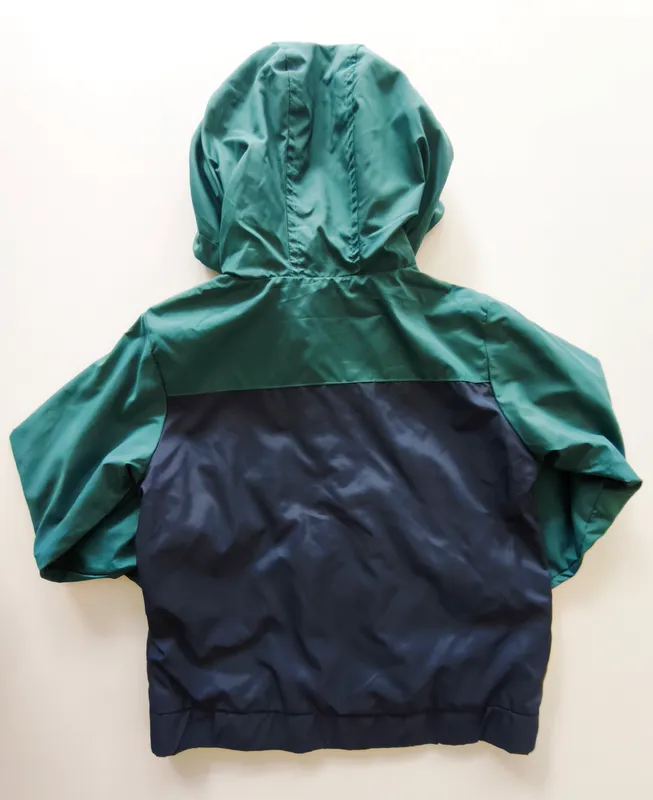 Campera. fuzarka. talle 5 - 6.
