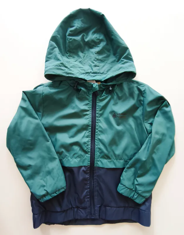 Campera. fuzarka. talle 5 - 6.