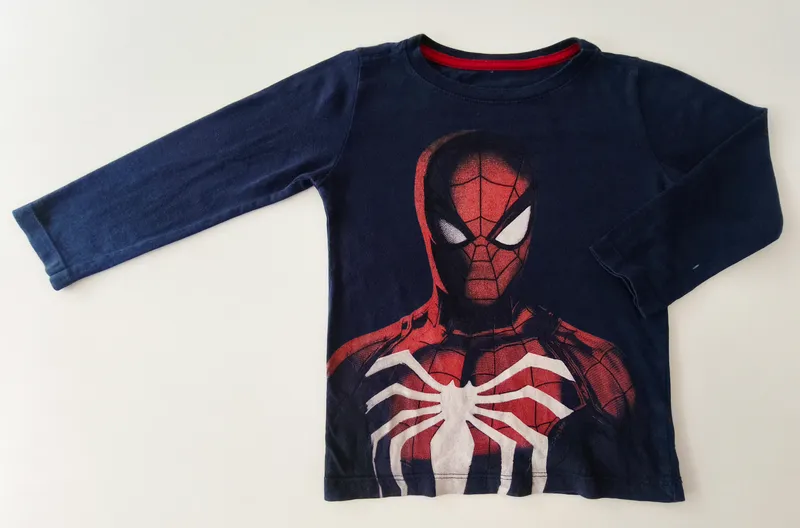 Remera manga larga. marvel. talle 4.