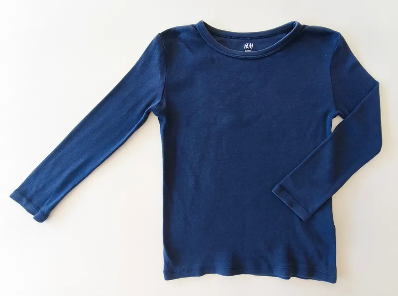 Remera manga larga. h&m. talle 4 - 6.