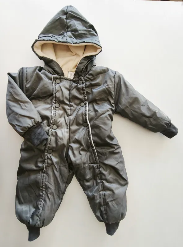 Astronauta. talle 9 - 12 meses.