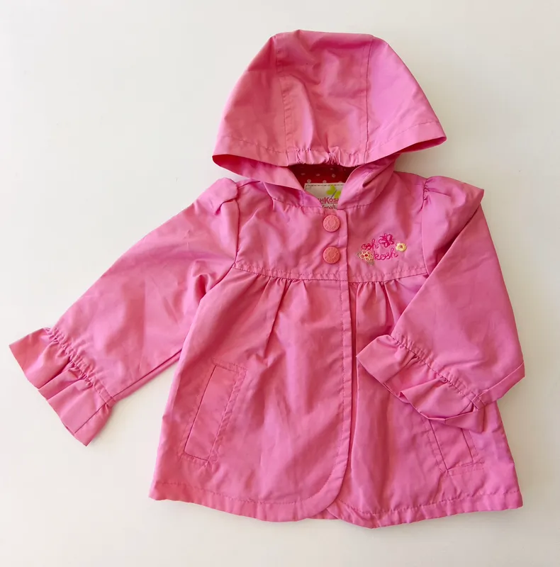 Campera. oshkosh. talle 18 meses.