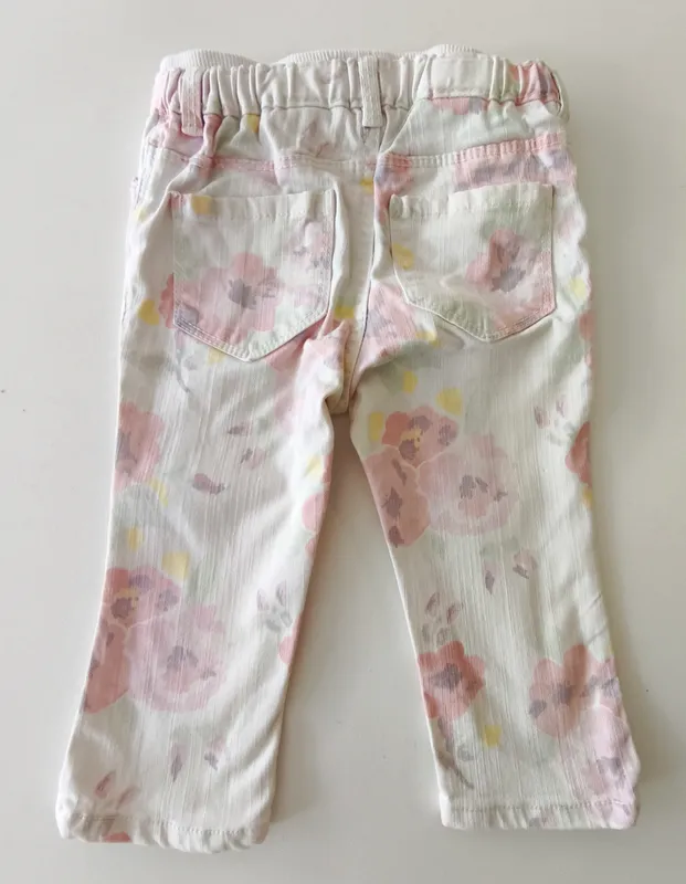 Jean. oshkosh. talle 18 - 24 meses.
