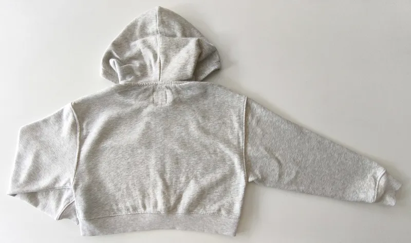 Camperita deportiva. zara. talle 11 - 12.