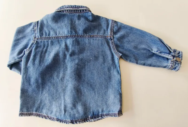 Camisa manga larga. zara. talle 12 - 18 meses.
