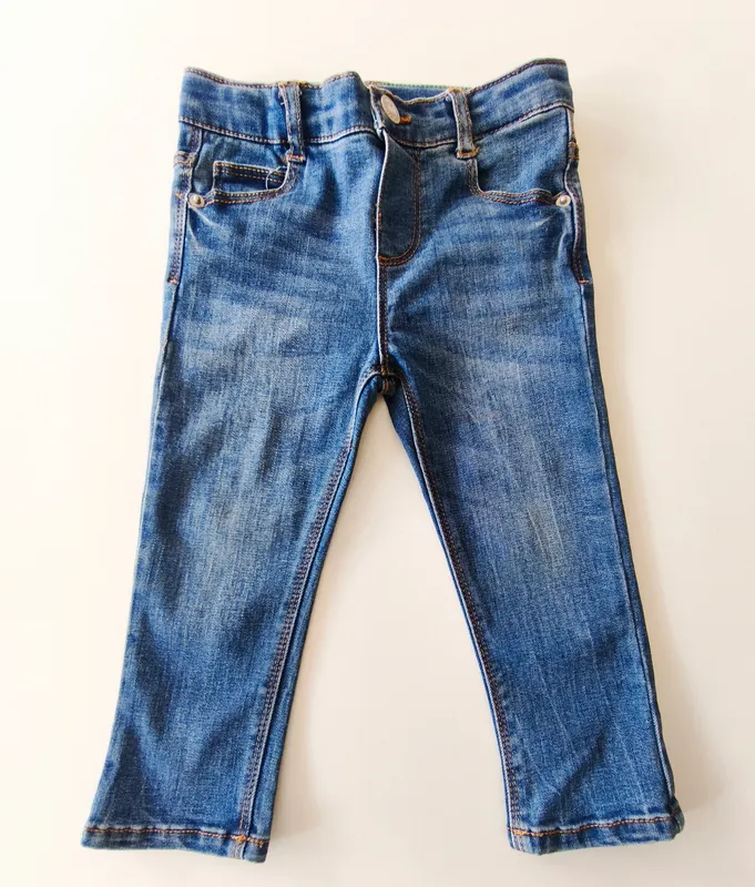Jean. zara. talle 12 - 18 meses.