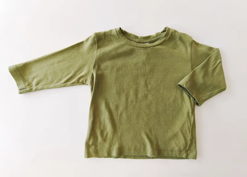 Remera manga larga. zara. talle 6 - 9 meses.