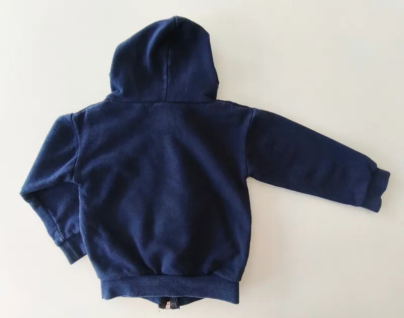 Campera deportiva. super junior. talle 9 - 12 meses.