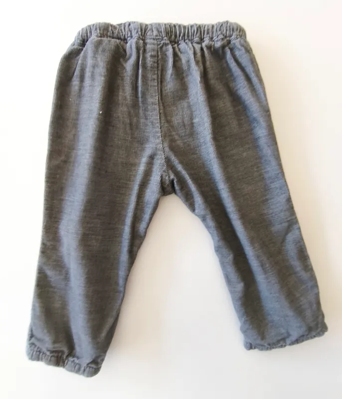 Pantalón. h&m. talle 6 - 9 meses.