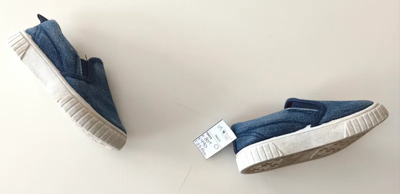 Zapatillas slip on. kids club. talle 22 eur.