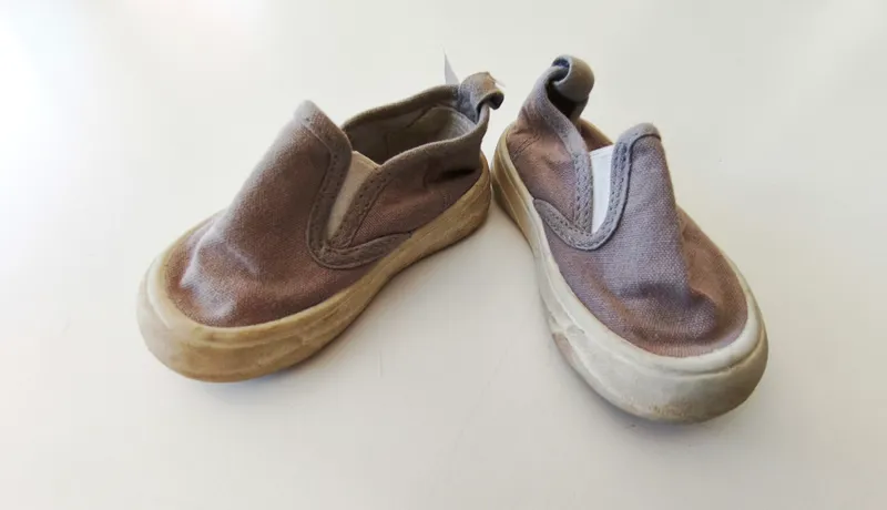 Zapatillas slip on. talle 22 eur.
