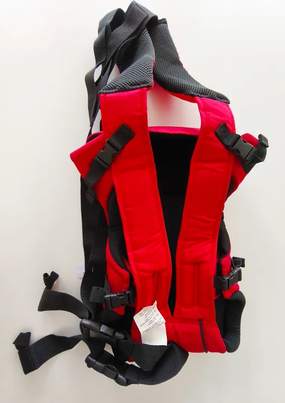 Mochila porta bebé. baby innovation.