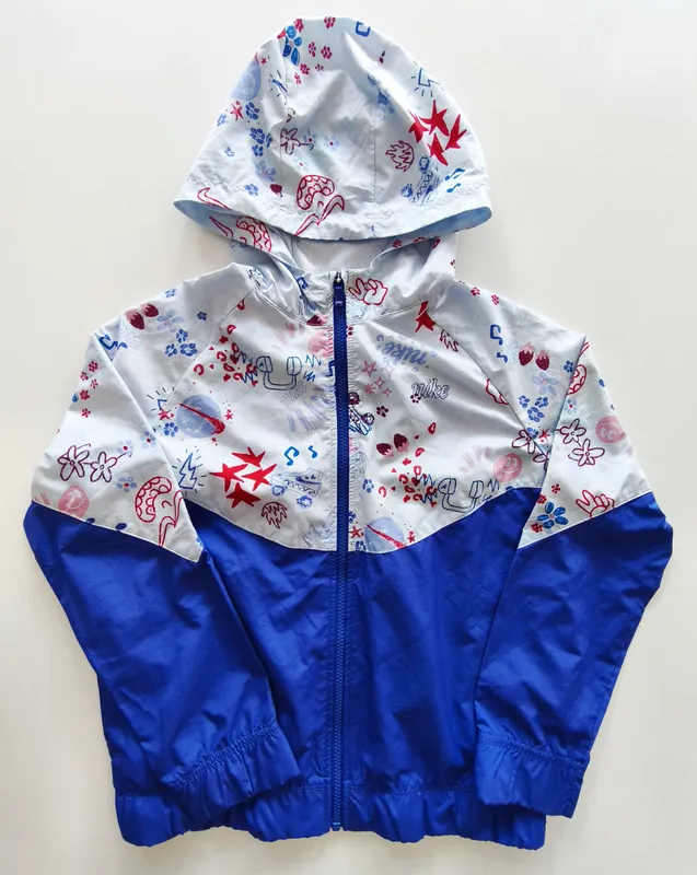 Campera. nike. talle 10 - 12.