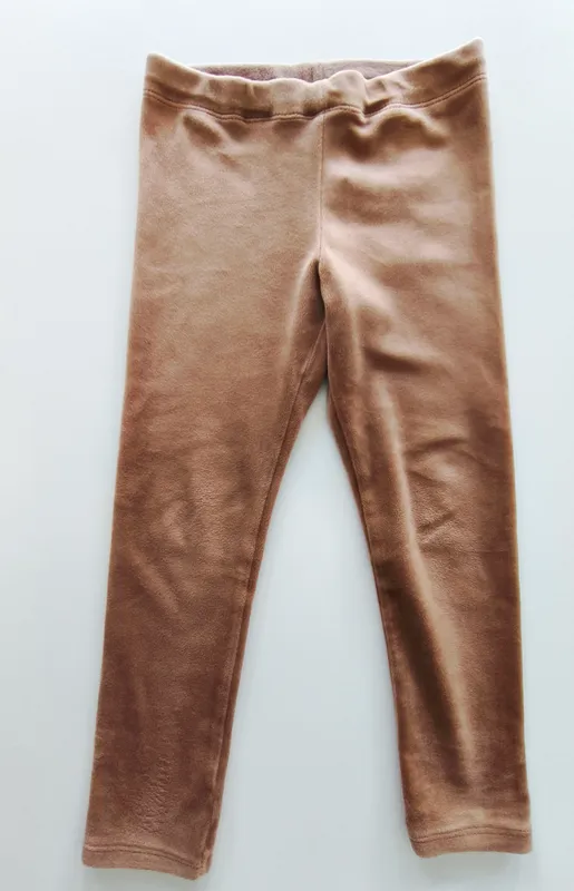 Calza. h&m. talle 5 - 6.