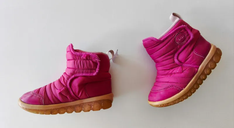 Bota. bibi. talle 30 eur.