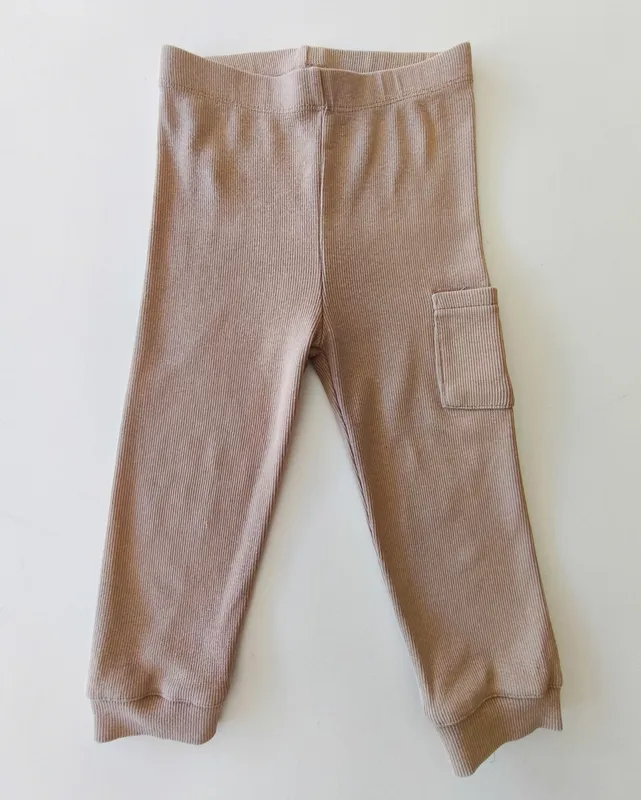 Jogging tipo calza. bas. talle 18 - 24m.