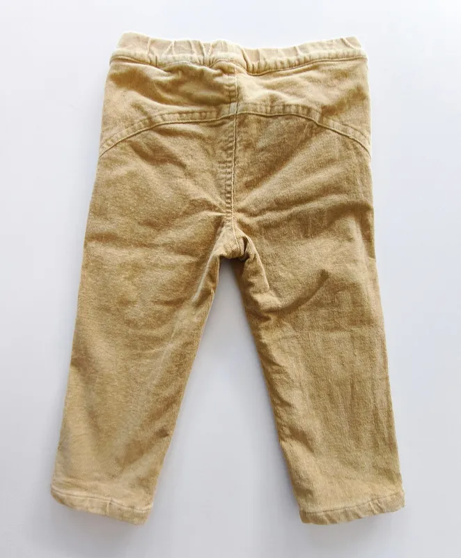 Pantalón de pana. bas. talle 18 - 24 meses.