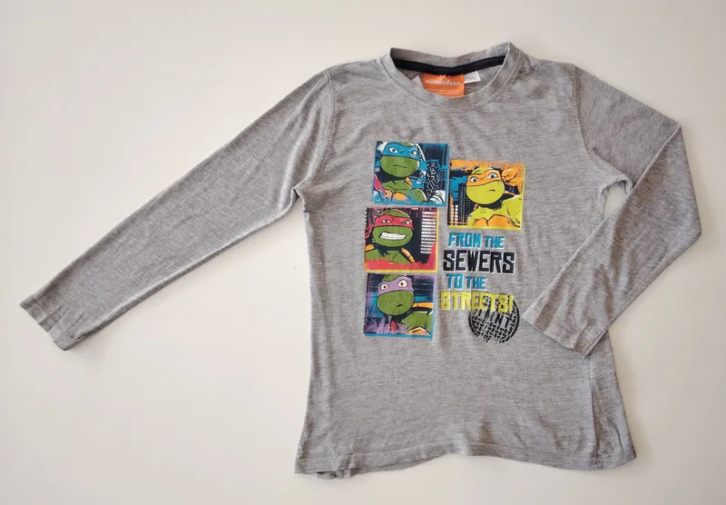 Remera manga larga. nickelodeon. talle 4 - 6.