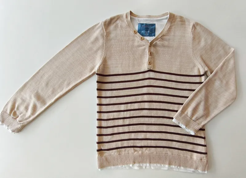 Sweater. zara. tallt 7 - 8.