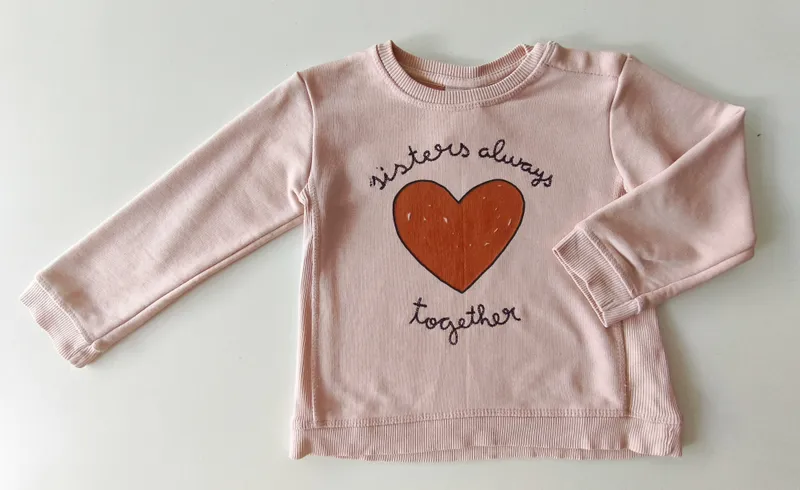 Buzo. zara. talle: 3 - 4.