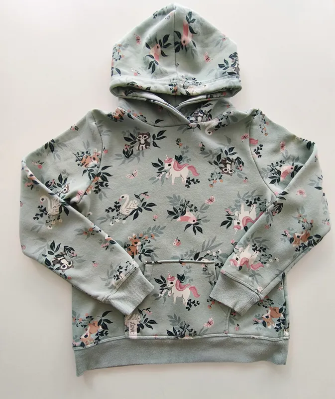 Buzo. h&m. talle: 8 - 10.