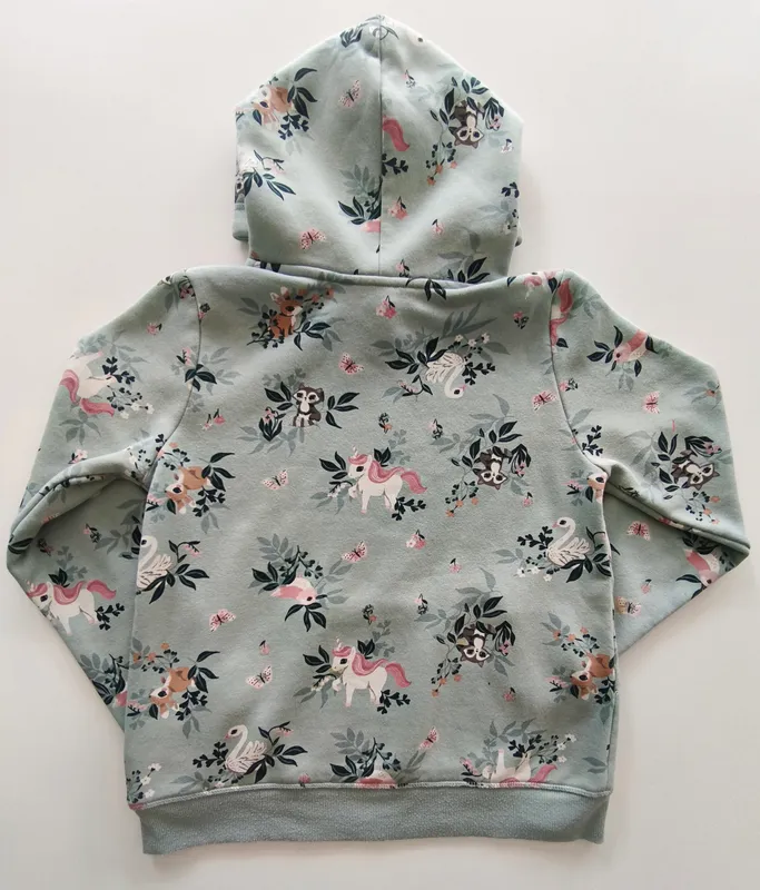 Buzo. h&m. talle: 8 - 10.