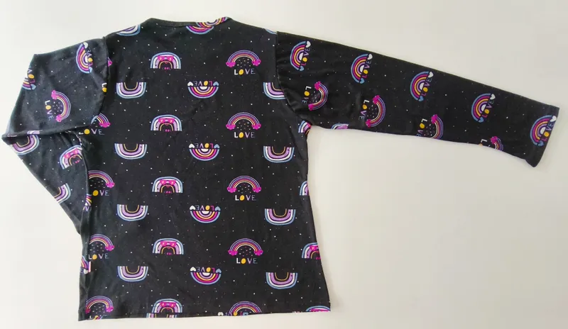 Remera manga larga. cirilo. talle: 16.