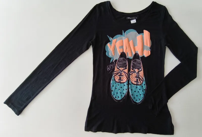 Remera manga larga. gloss. talle: 16.