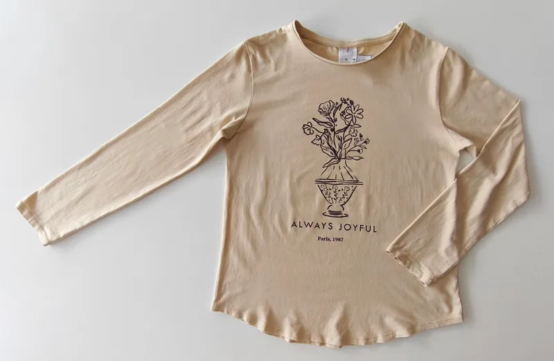 Remera manga larga. zara. talle: 10.