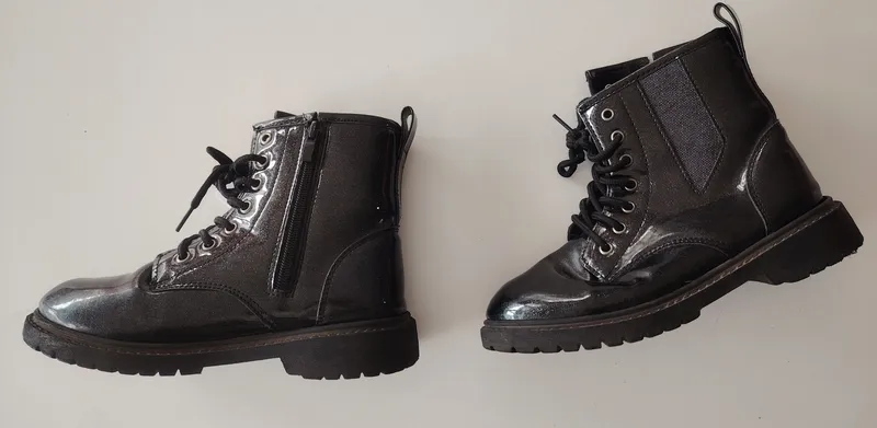 Botas. panama jack. talle: 35.