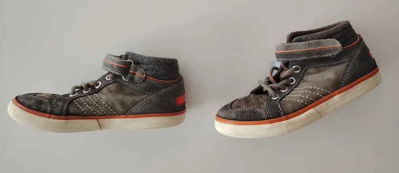 Championes. hush puppies. talle 27 eur.