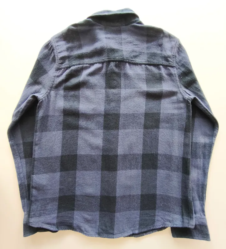 Camisa manga larga. abercrombie. talle 15 - 16.