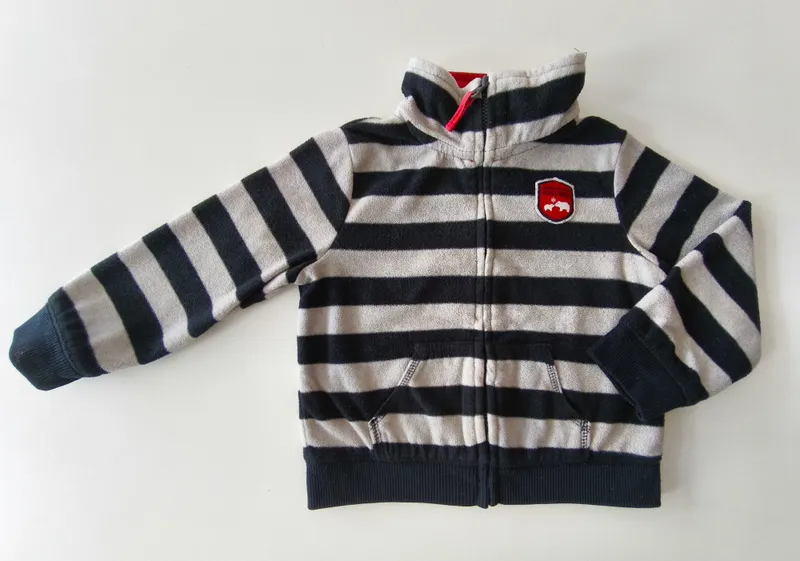 Campera. carter's. talle: 2.