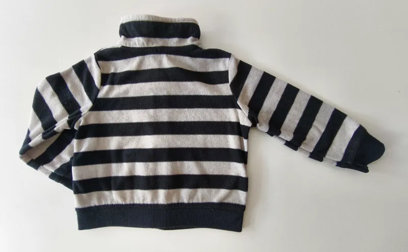Campera. carter's. talle: 2.