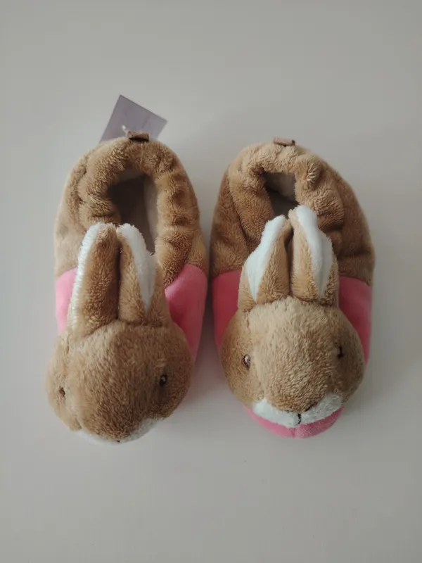 Pantuflas. talle 22 eur.