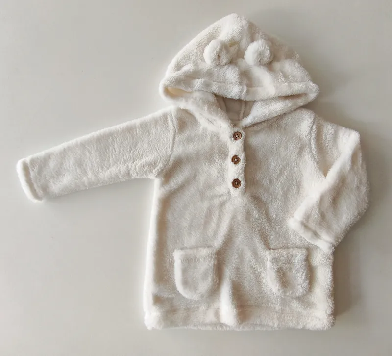 Buzo. carter's. talle: 18 meses.