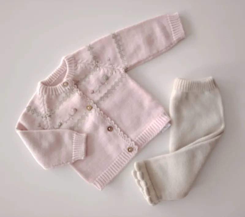 Conjunto. talle  6 - 9 meses.