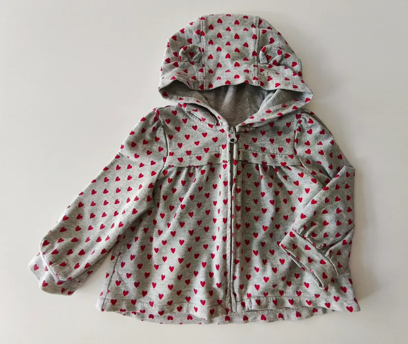Campera deportiva. gap. talle: 12 - 18 meses.
